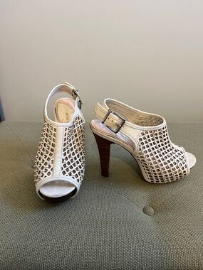 Gianni Bini White Cutout Peep-Toe Slingback Heels
